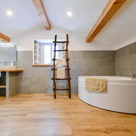 別荘 Maison En Pierre Authentique - Piscine - Nature