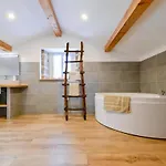Holiday home Maison En Pierre Authentique - Piscine - Nature