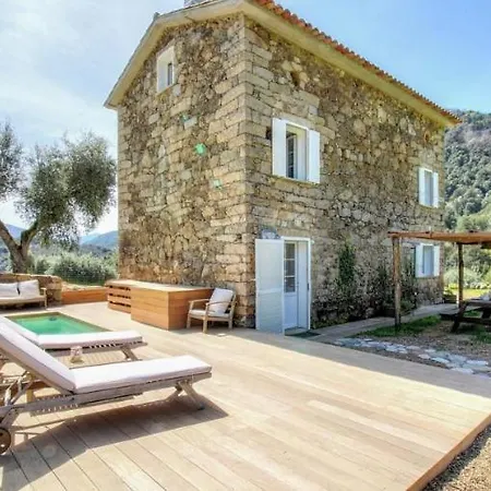 Agritourisme - Maison En Pierre Ferienhaus *
